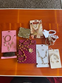 Assorted Jewelry