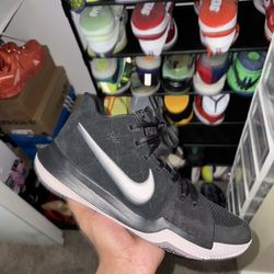 Kyrie 3 