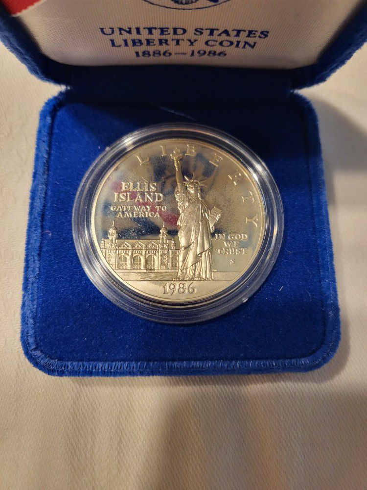 Collectable Statue Of Liberty Coin 1986