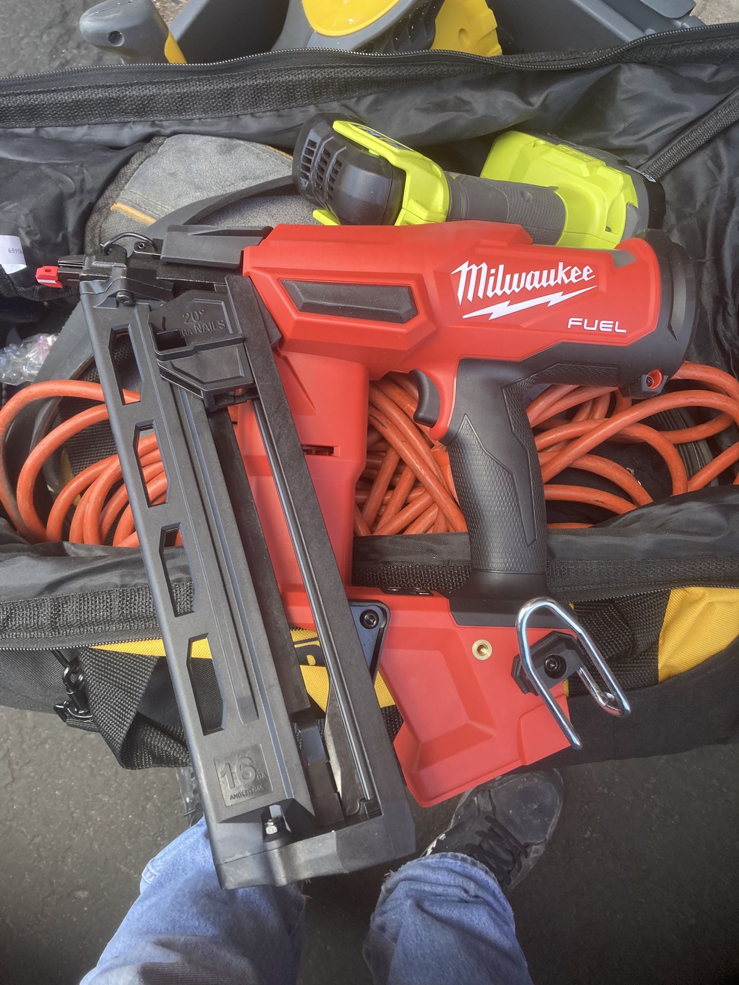 Brand New Miluakee 16ga. 18v Brushless Angled Nailer