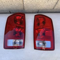 GMC Sierra Tail Light 2007-2013, GMC Sierra Tailight, $75 each side, far brake light, Passenger Side Only 