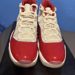 Jordan 11 “cherry” 