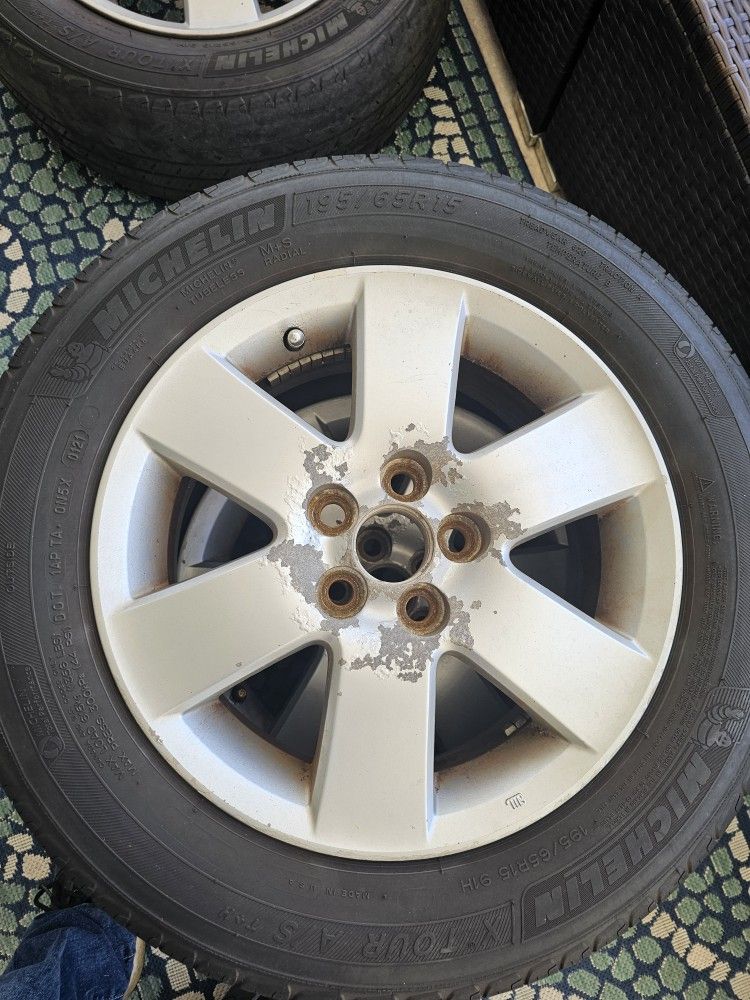 Toyota Corolla S 2006 Rims And Tires