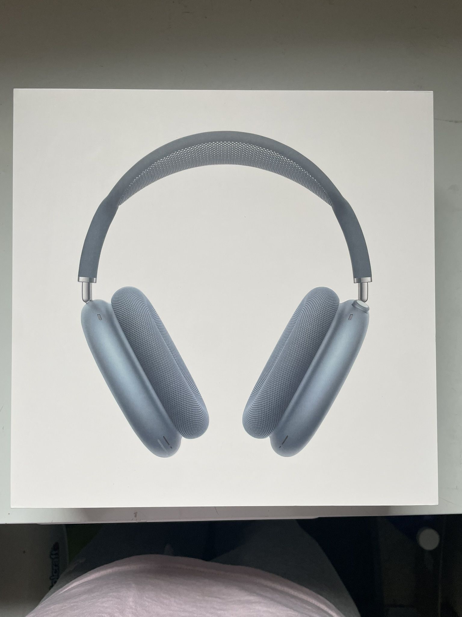 Blue AirPods Max USB-C