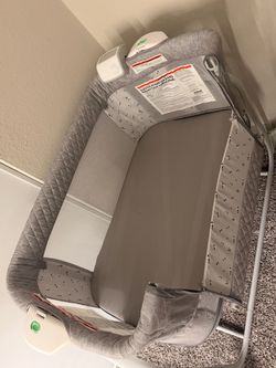 Ingenuity Baby Bassinet with Music & Vibration – Gray