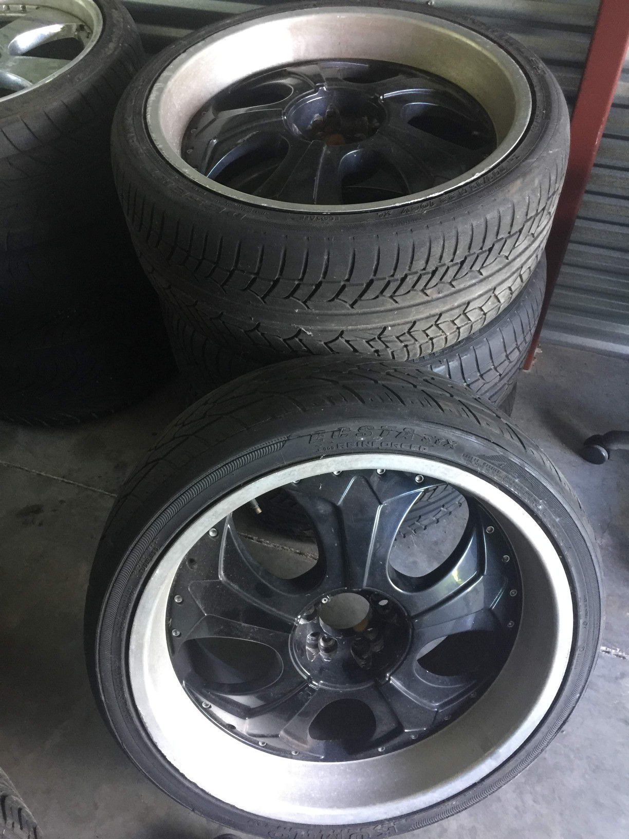 Black face 22 rims 8bolt universal with tires $200