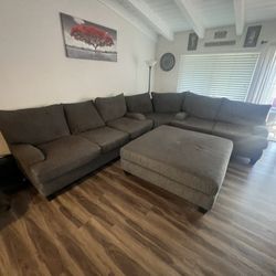 Sectional Couch And  Ottoman 