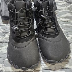 Peak Footwear  New/never Worn