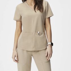 🎀 FABLETICS Scrubs - Brand New! (SETS)