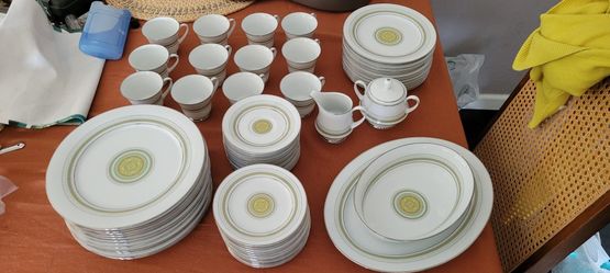 Noritake China Dish Set