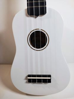 Diamond Head Soprano Ukulele - White - Excellent