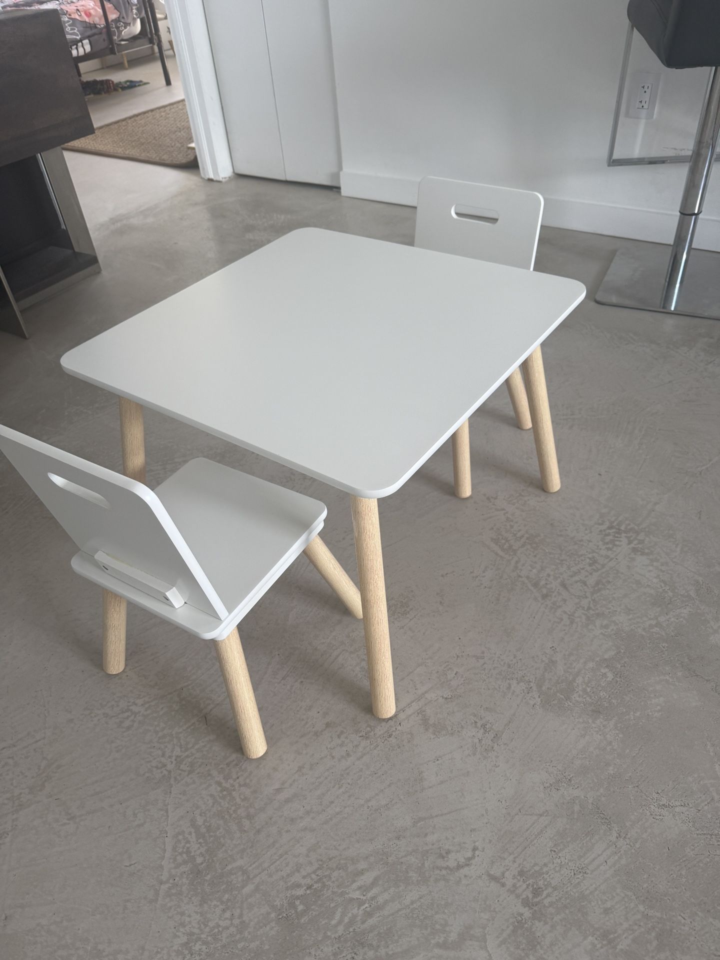 Kids Table