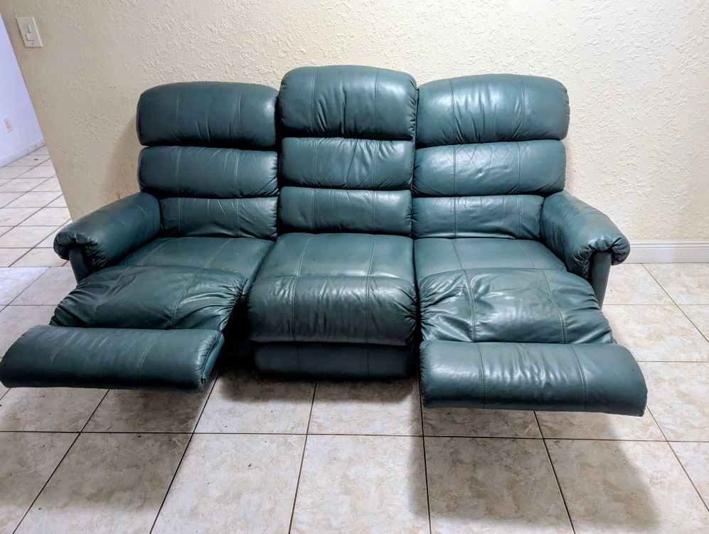 Leather (Or Flaux Leather) Reclining Sofa – 6 ft Wide – Both Recliners Work!
