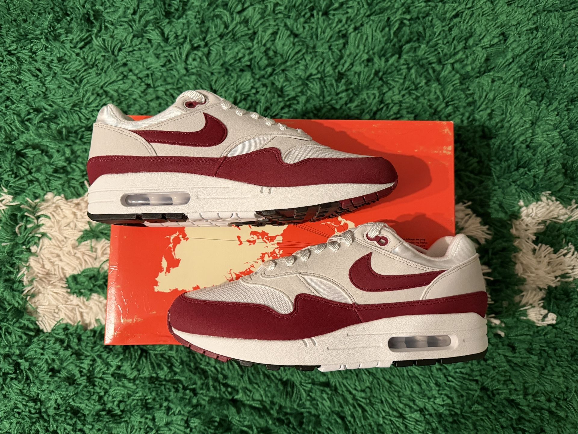 Nike Air Max 87 Stranger Things Steve Harrington