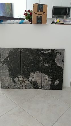 Old World Map North Pole box Framed Graphic Art Print on Wrapped Canvas