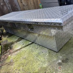 Tractor Supply Full Size Toolbox 