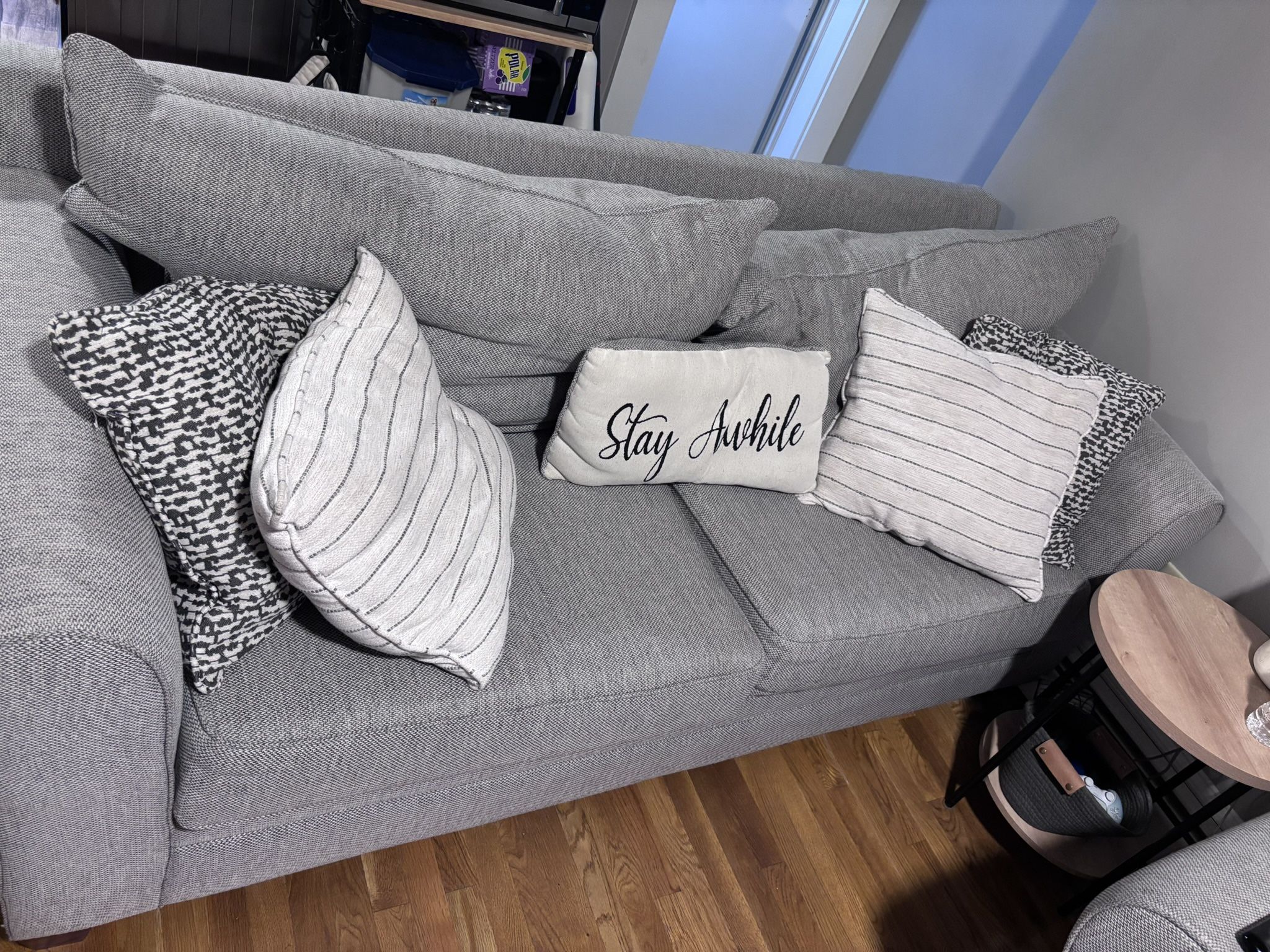 $650/OBO Love Seat And Couch With Throw Pillows And Ottoman