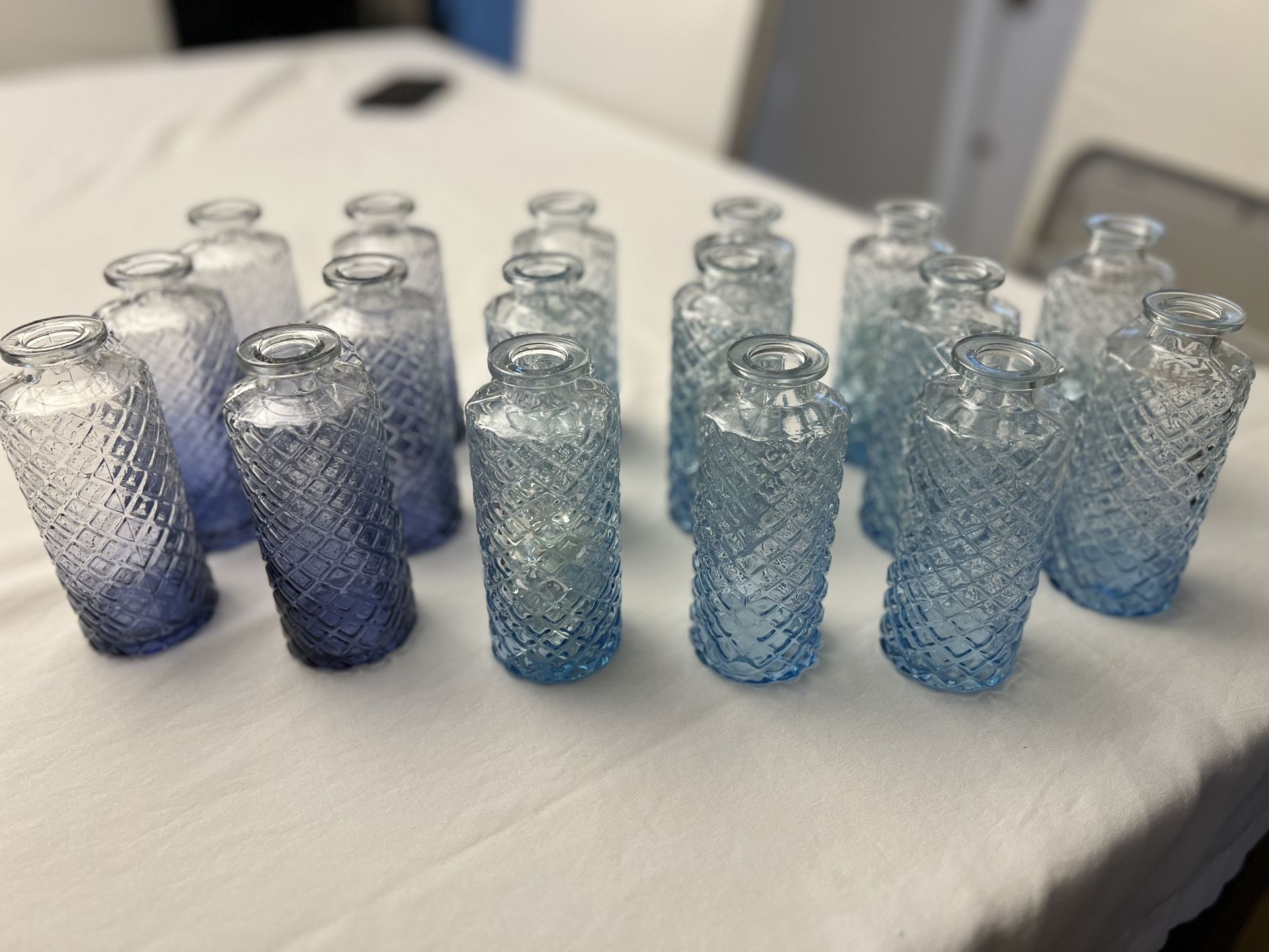 17 Vases