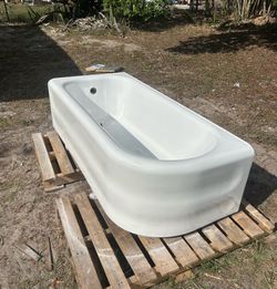 1927 art deco Bath Tub