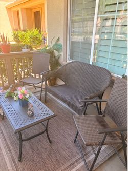 Three-piece outdoor seating.