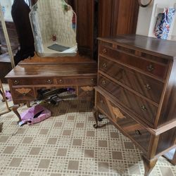 Beautiful Antique Furniture Set 