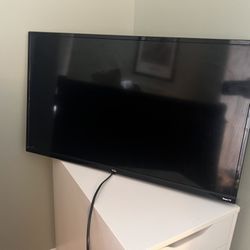 32in Roku TV