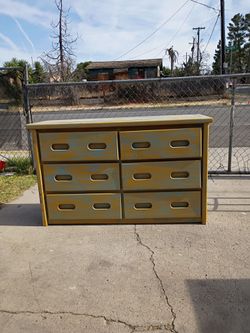 Dresser/Drawer