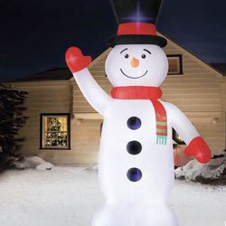Inflatable Snow Man 