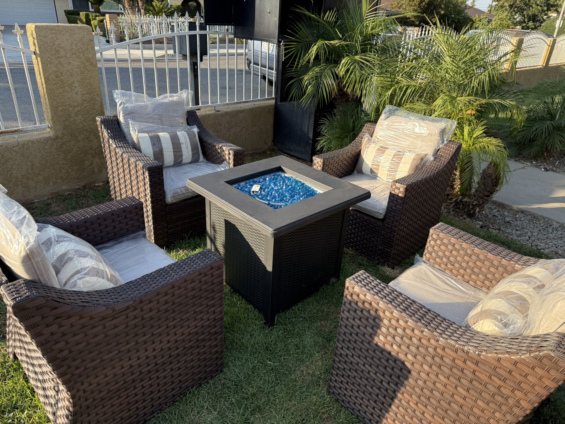 Brand New Patio Outdoor Furniture Set With Fire Pit