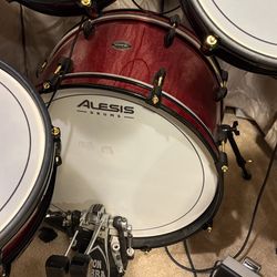 Alesis Strike Pro Stage drum kit special edition