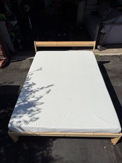 Full size frame & mattress