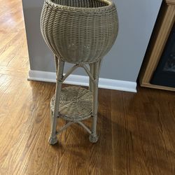 Plant Stand 