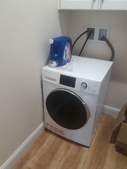 Hamilton Beach 2.7 cu. ft. All-in-One Washer and Dryer Combo - Excellent Condition!