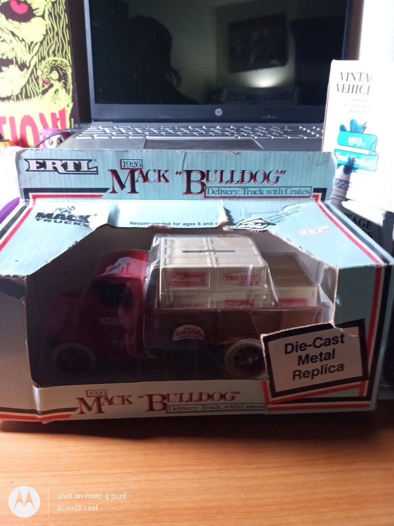 Ertl Die Cast 1980s Bank Never Opened Box Not In Good Condition