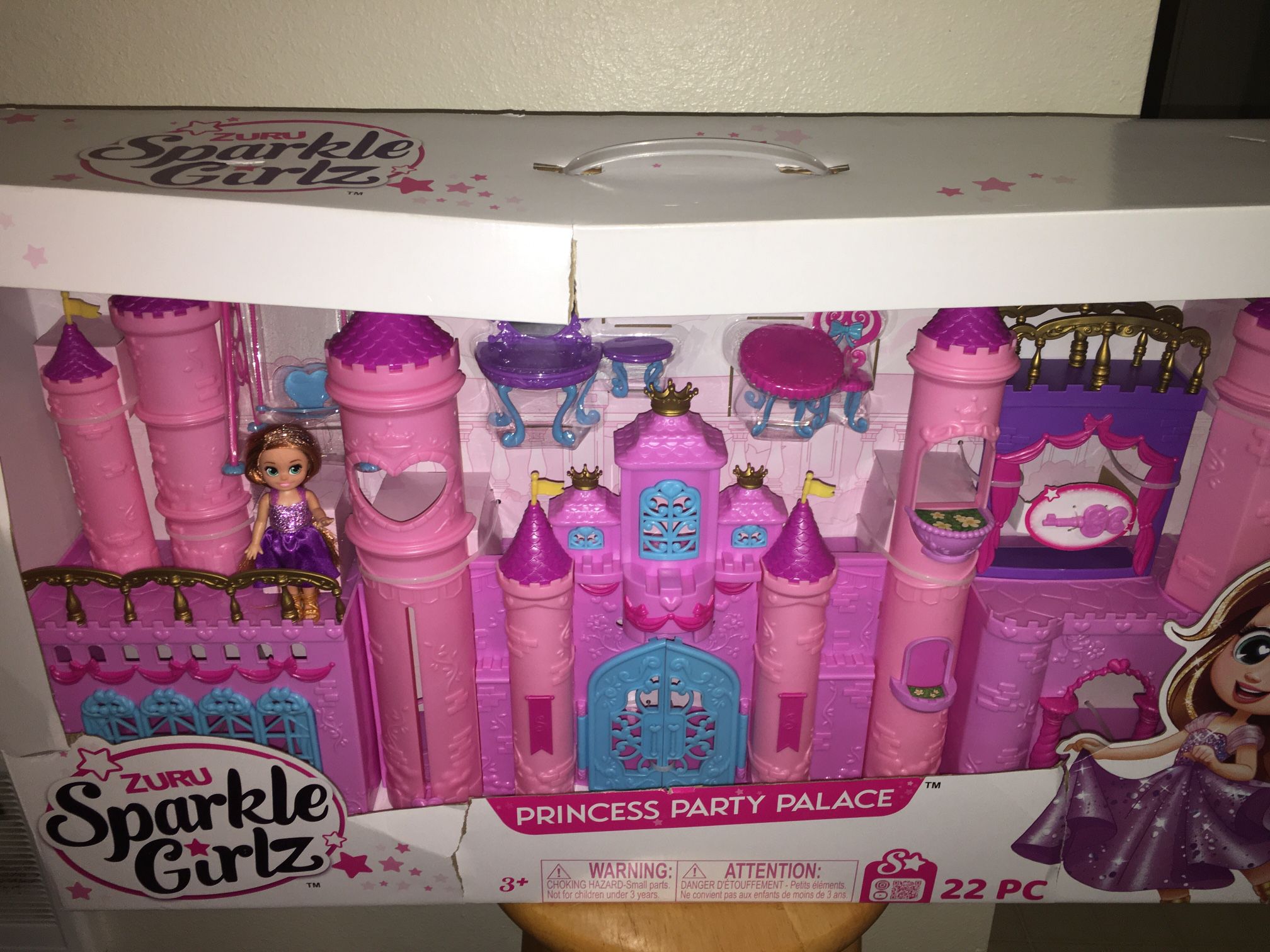Sparkle Girls Castle 22 PCS & Doll Included 