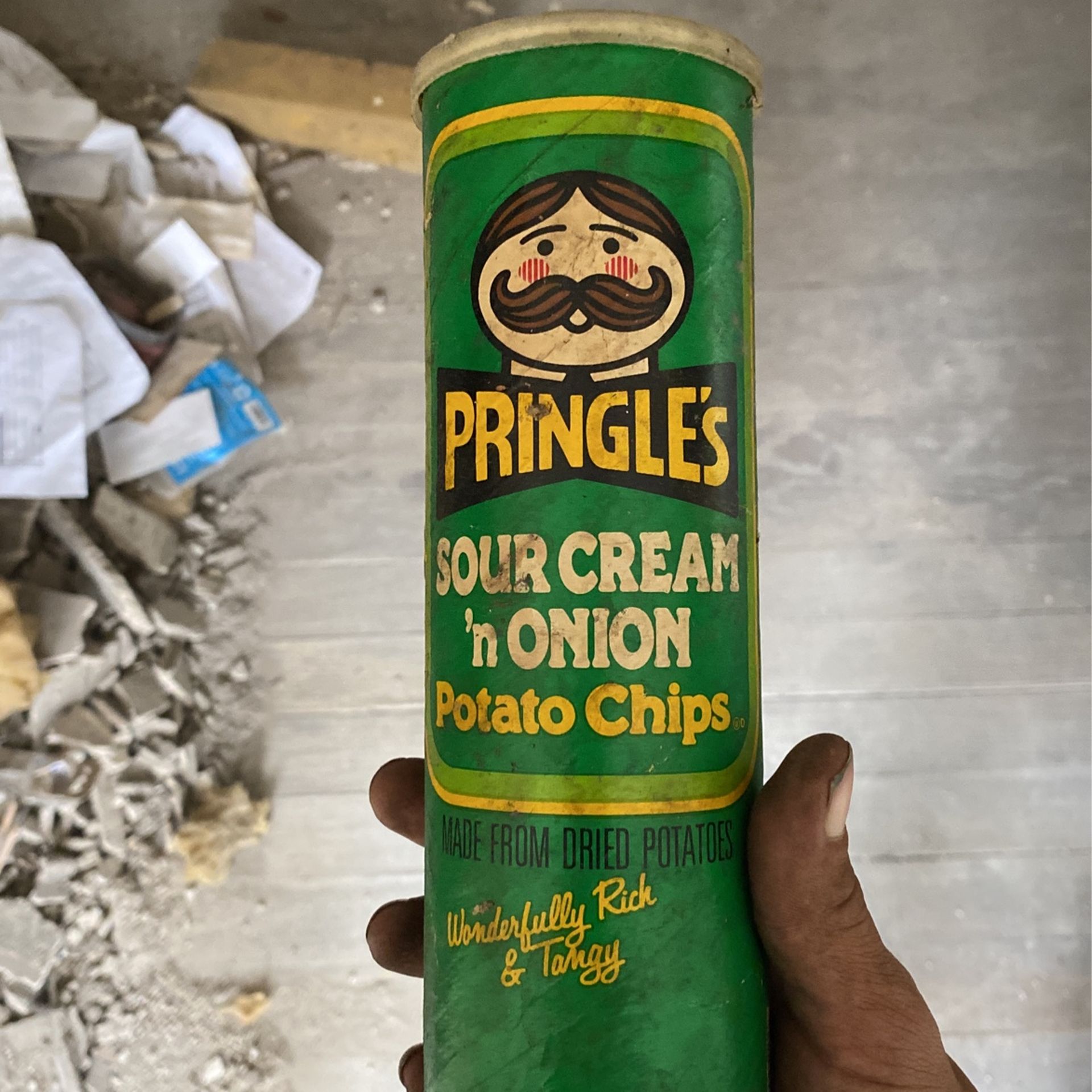 Old Pringle Can