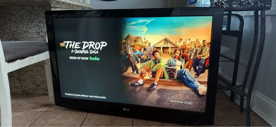 LG 42” LCD TV – Works Great