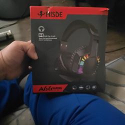 MISDE

DO DIGITAL PLUS Over-the-head illuminated stereo headphones

AG GAMING HEADSET