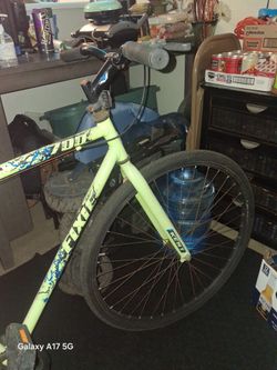 700C Kent Fixie Bike