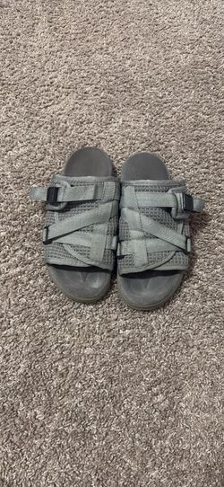 size 10 grey draco slides