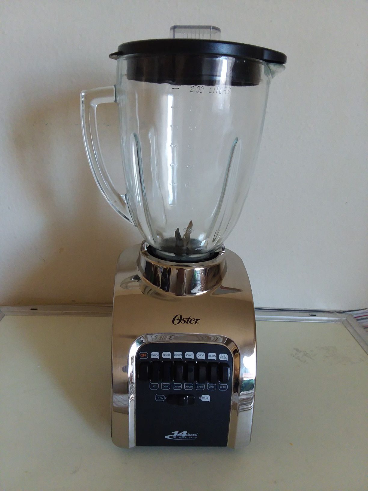 Oster 14 Speed All Metal Drive Blender 564A with Glass