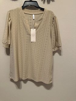 Womans Beige blouse short sleeve