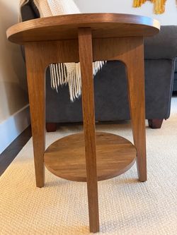 Like new side table!