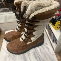 Timberland Woman's Mt. Hayes Tall Waterproof Boots White / Brown Size 6.5