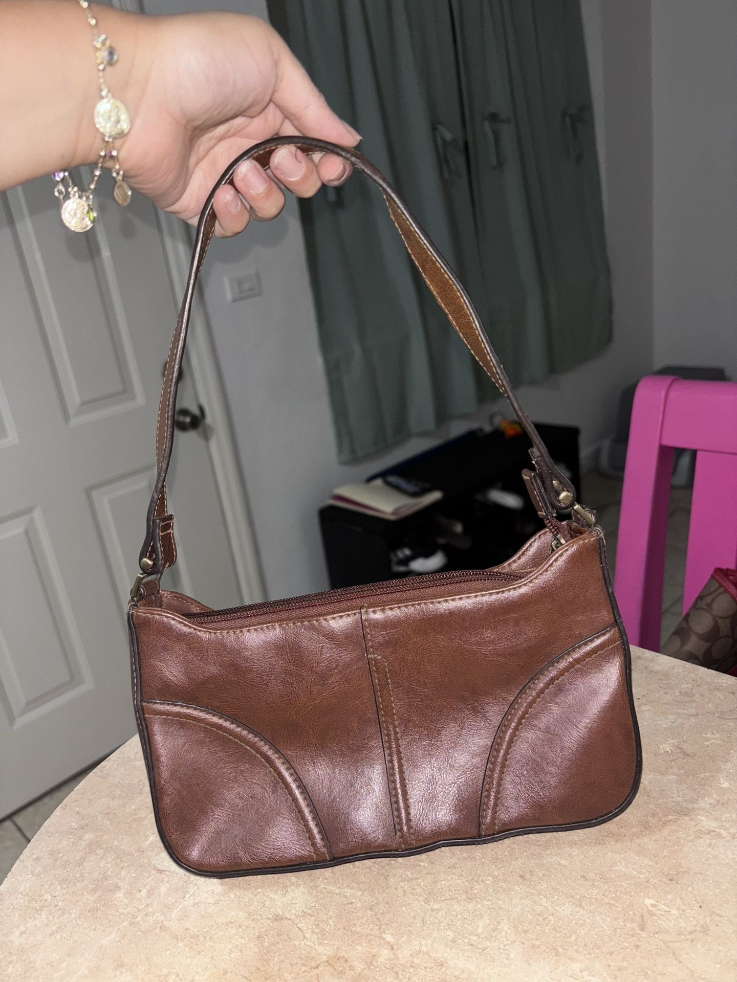 VINTAGE LEATHER PURSE