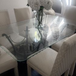 Dining room table