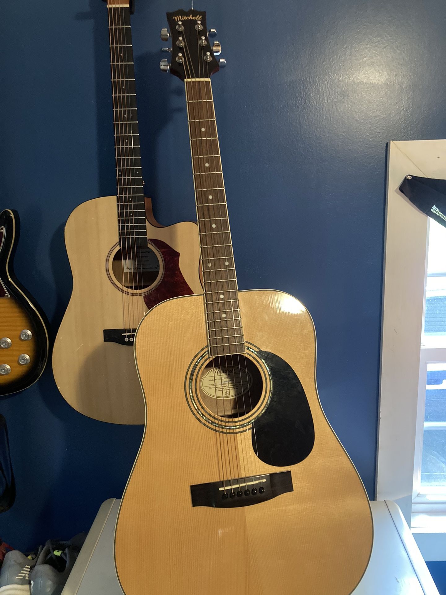 Mitchell 100s Acoustic Guitar