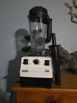 VITAMIX BLENDER 5200