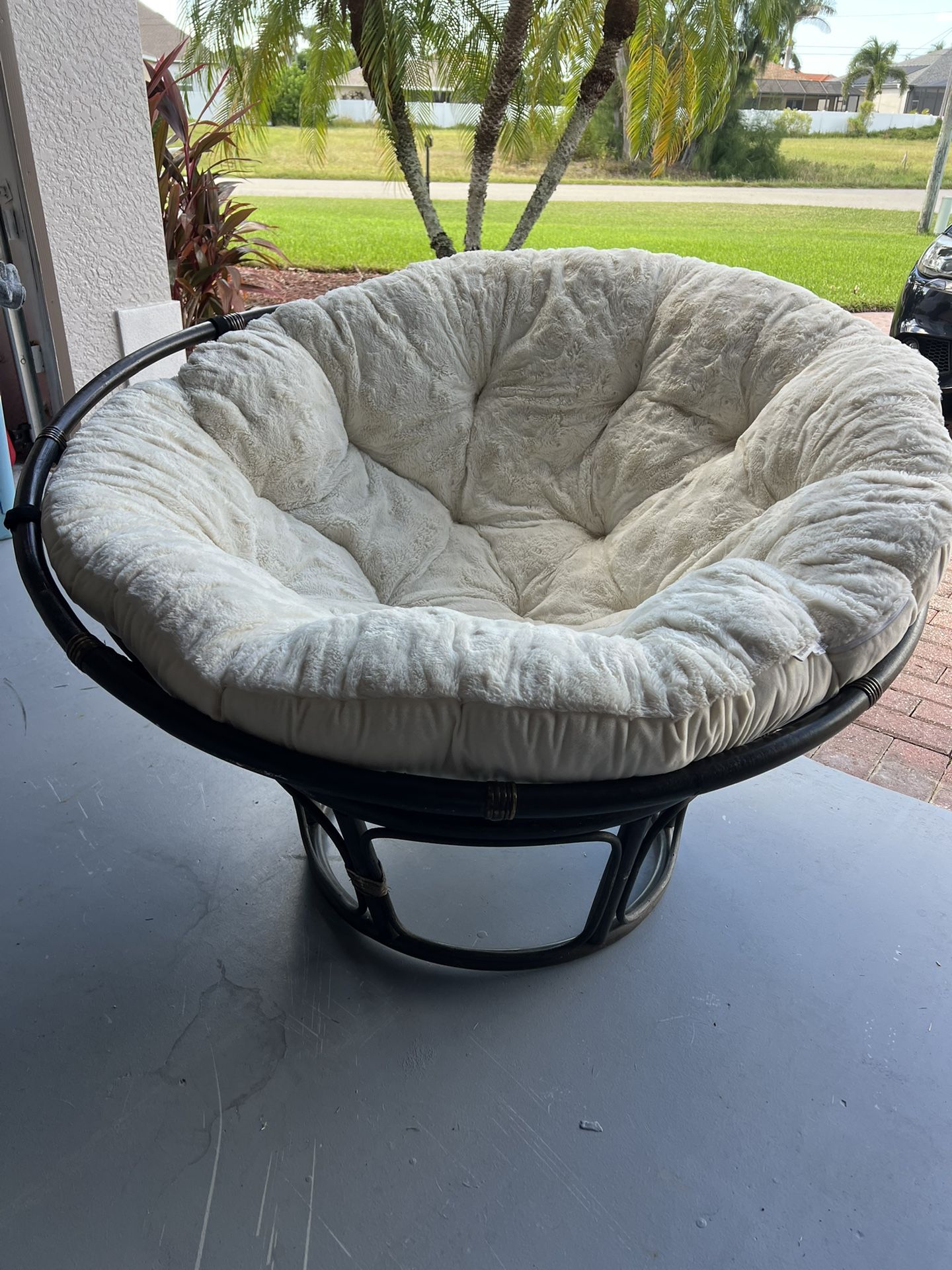 Papasan Chair