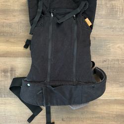 Black Beco 8 Baby Carrier
